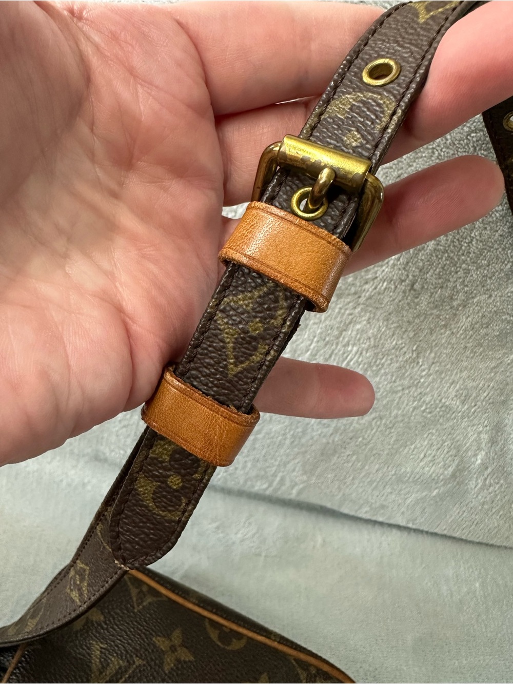 Louis Vuitton Vintage Amazone Monogram Crossbody Bag 1992 🤎 - Picture 11 of 16